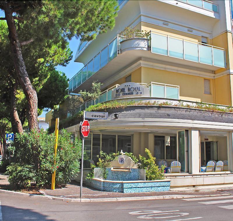 Hotel Royal Misano Adriatico Bagian luar foto