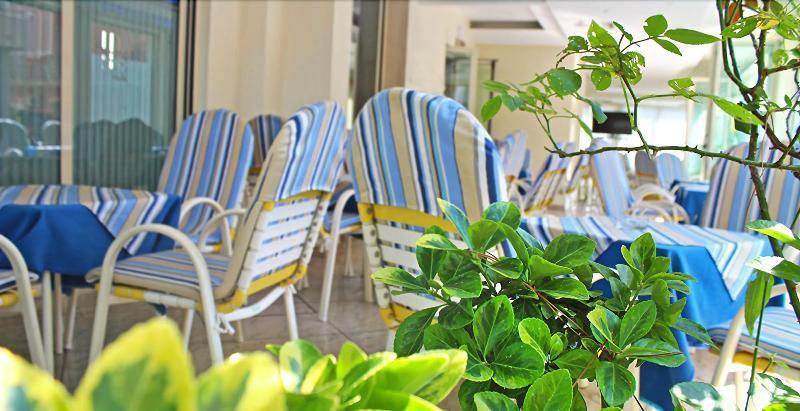 Hotel Royal Misano Adriatico Bagian luar foto