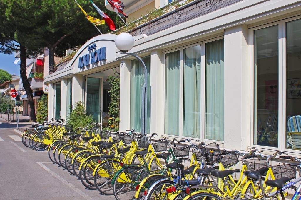 Hotel Royal Misano Adriatico Bagian luar foto
