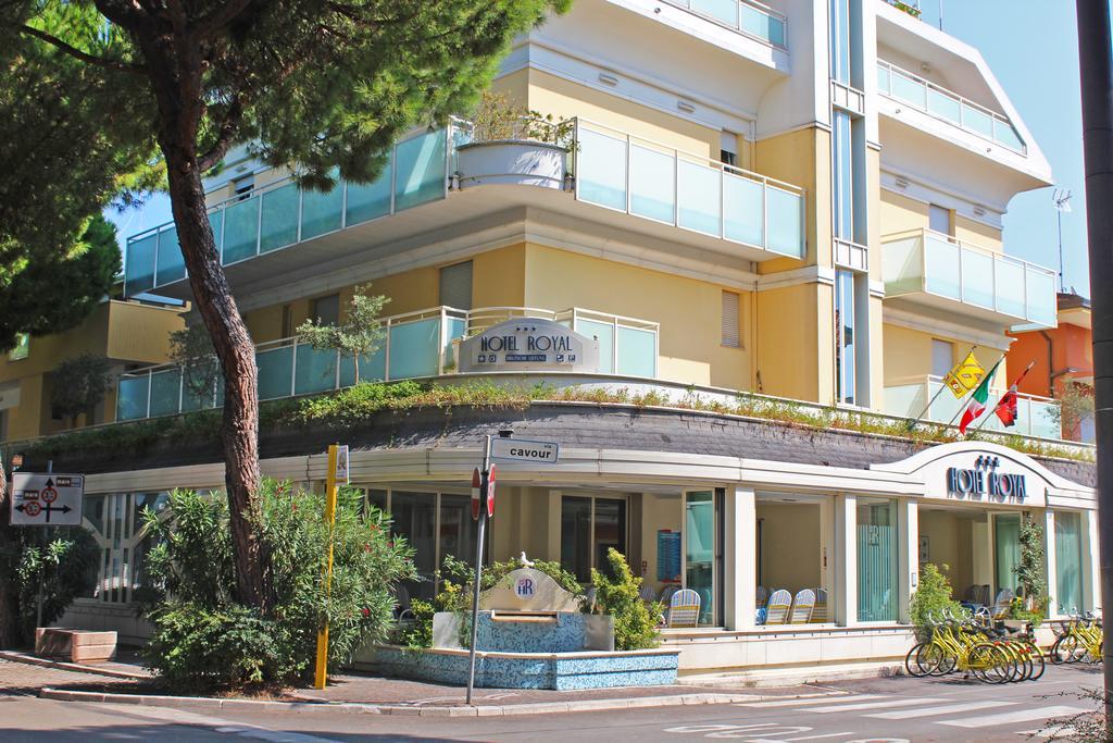 Hotel Royal Misano Adriatico Bagian luar foto