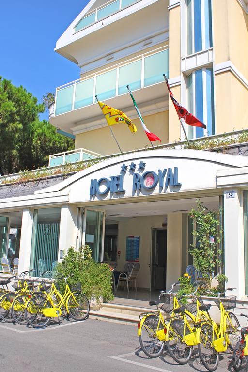 Hotel Royal Misano Adriatico Bagian luar foto